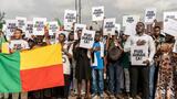 Plus jamais ça: manifestation de jeunes au Bénin contre la tentative de coup d'Etat